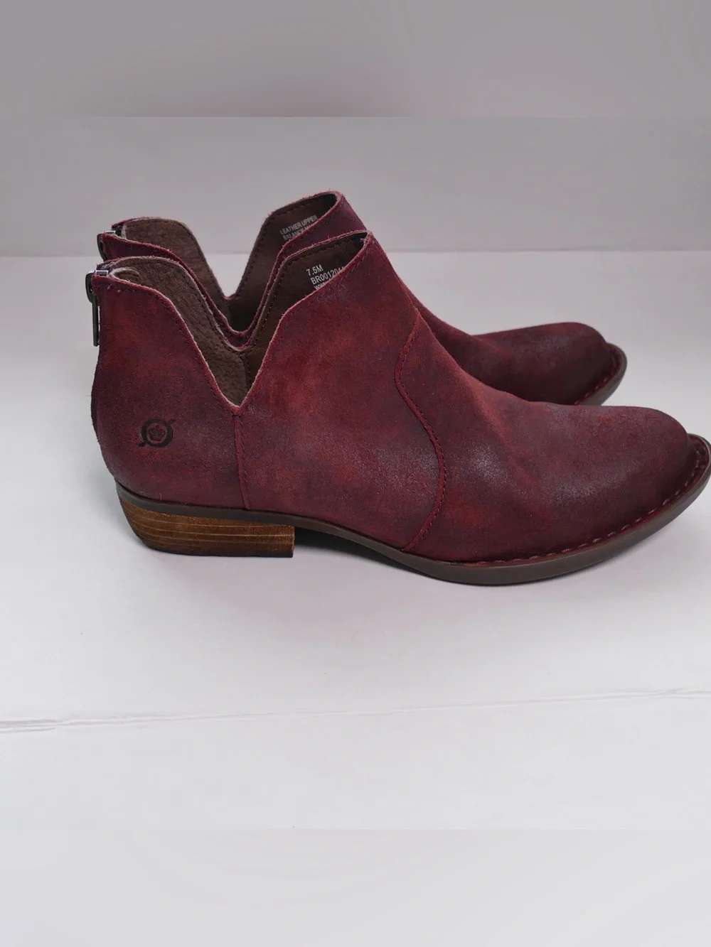 Born Kerri Leather Ankle Booties Women’s Size 7.5 Burgundy Distressed.